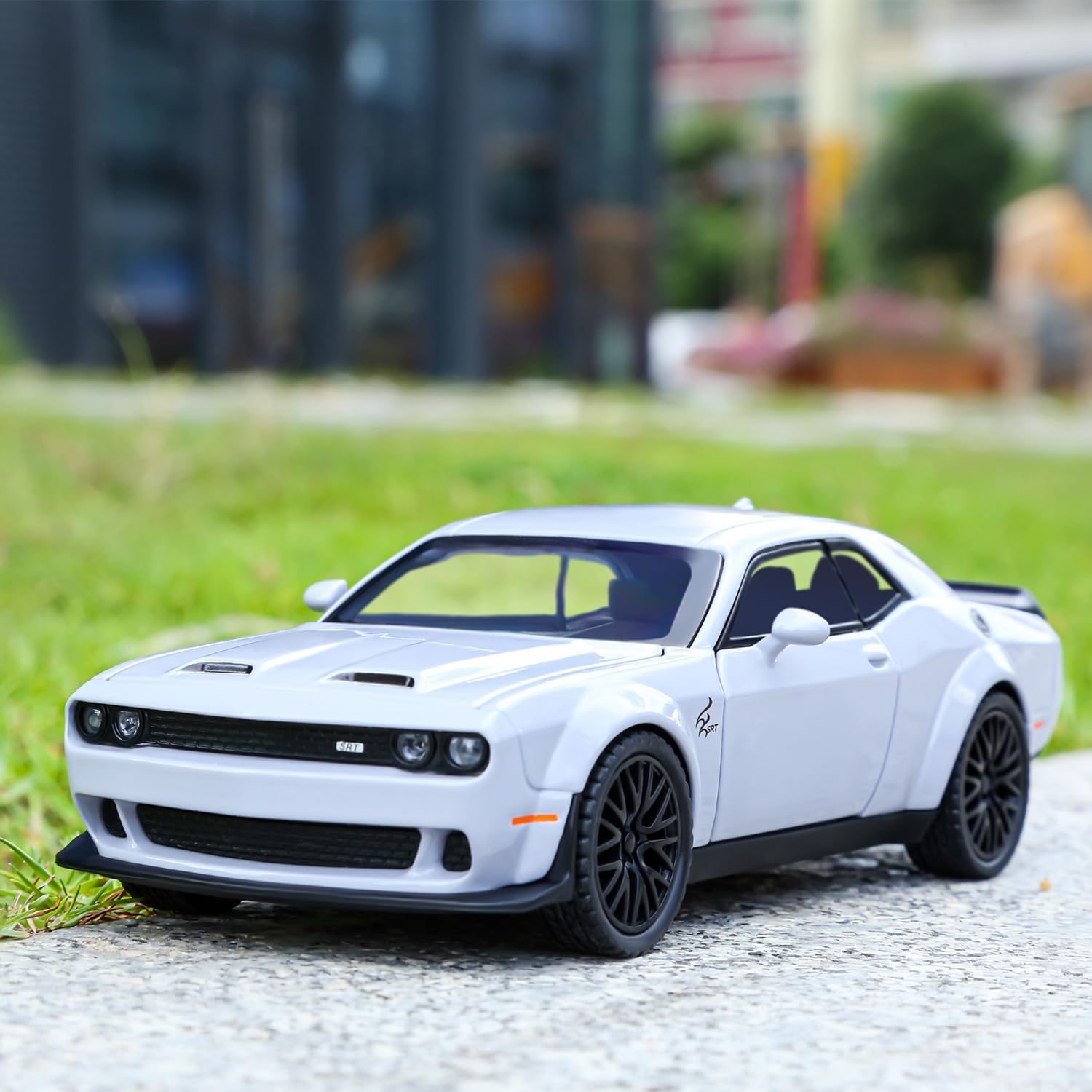 1:32 Scale Exclusive Alloy Metal Pull Back Die-cast Dodge Challenger-Grey