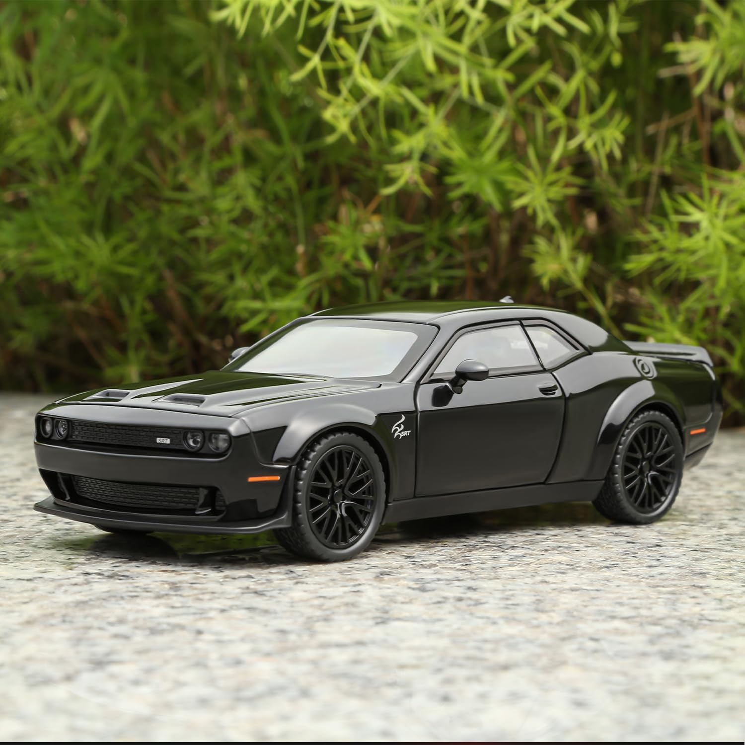 1:32 Scale Exclusive Alloy Metal Pull Back Die-cast Dodge Challenger-Black