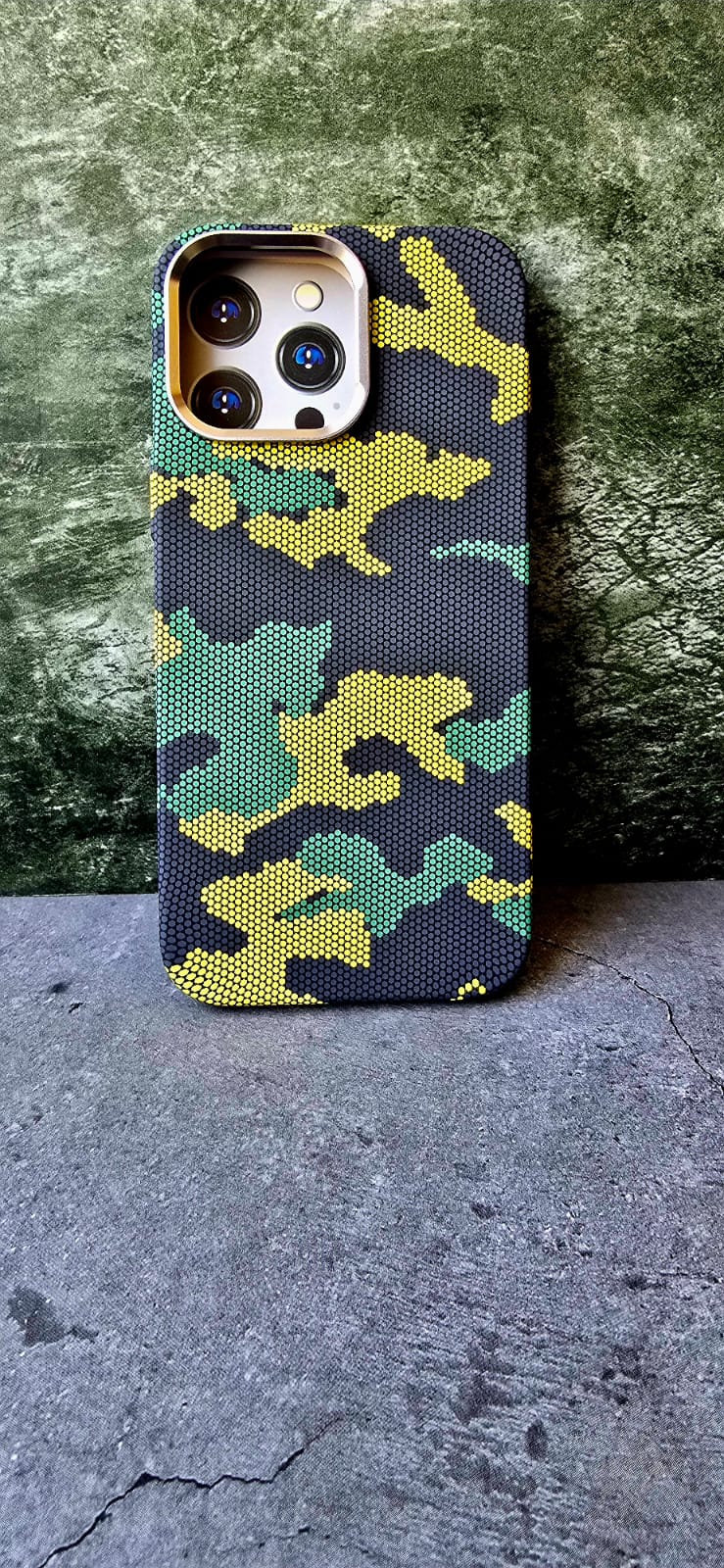 Military Texture Slim PC Mag safe Cover for iPhone 16 Pro