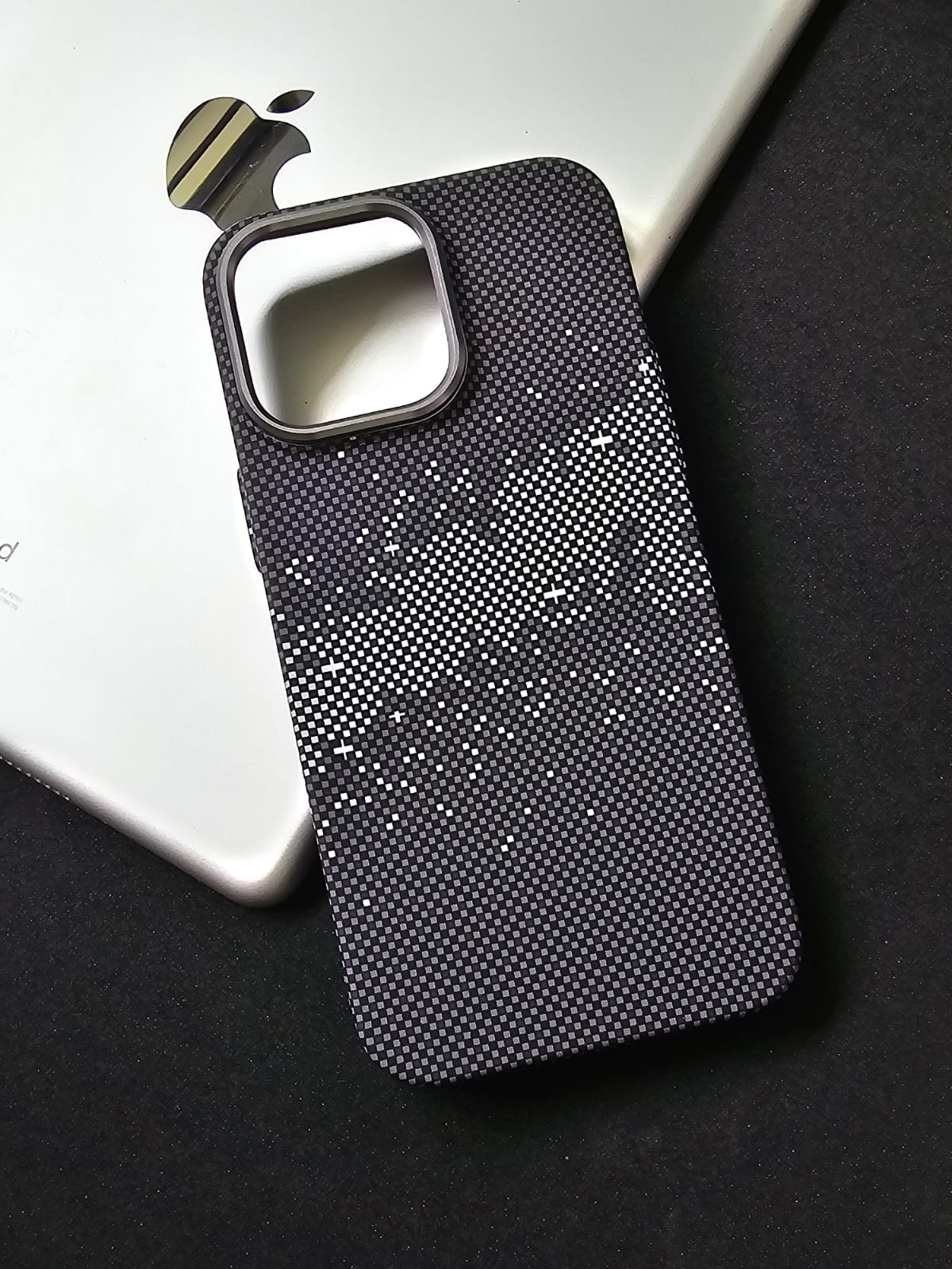 Black Sparkle Texture Slim PC Magnetic Cover for iPhone 15