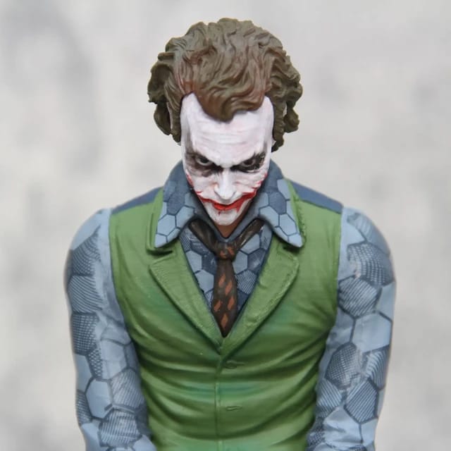 Dark Knight Heath Ledger Joker Sit Chair model Action Figure