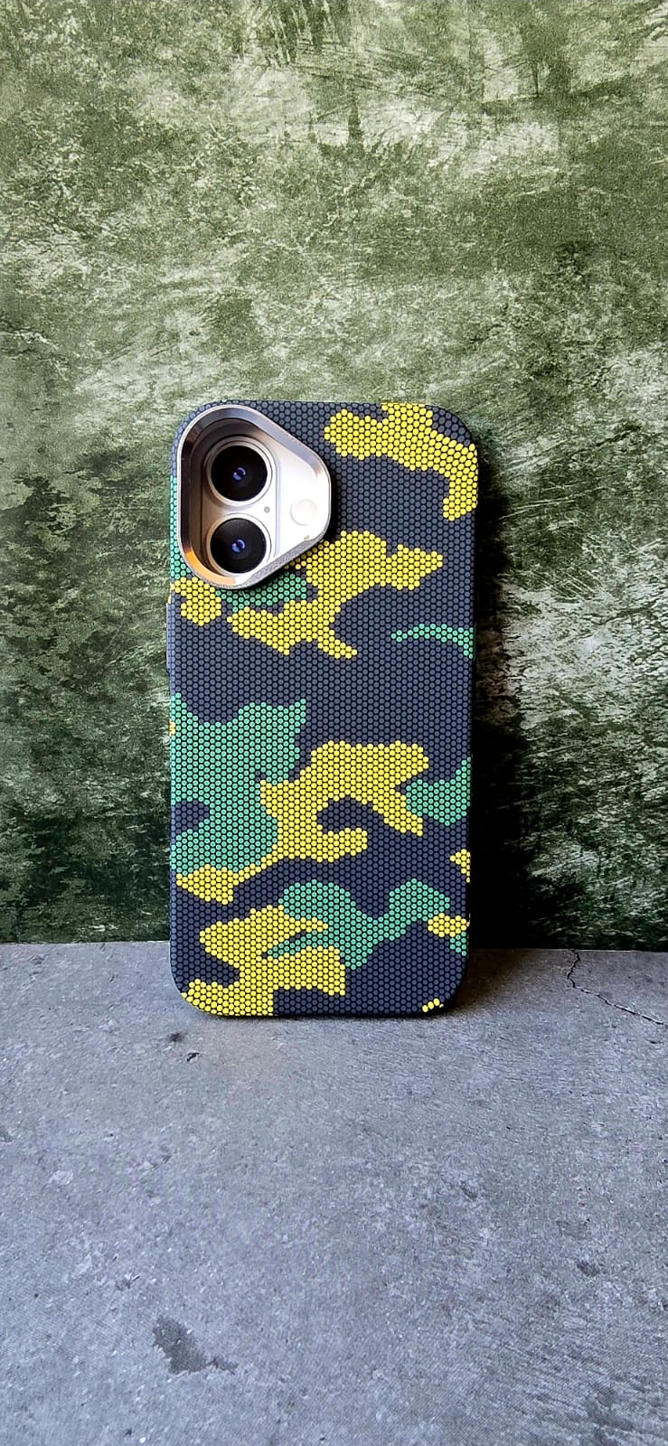 Military Texture Slim PC Mag safe Cover for iPhone 16 Plus