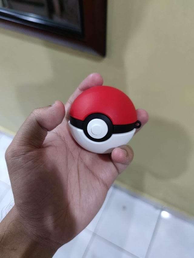 Pokémon Ball case for Samsung Galaxy Buds
